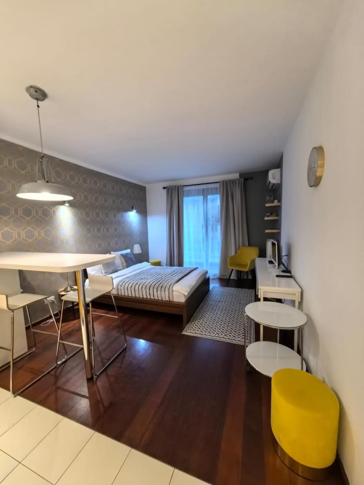 Klimatyzowany apartament przy Dworcu Głównym Cracóvia Exterior foto
